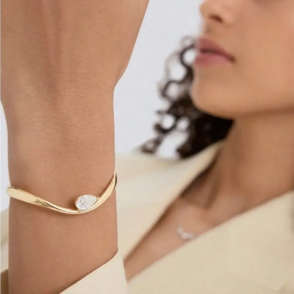 Teardrop Crystal bracelet Q152